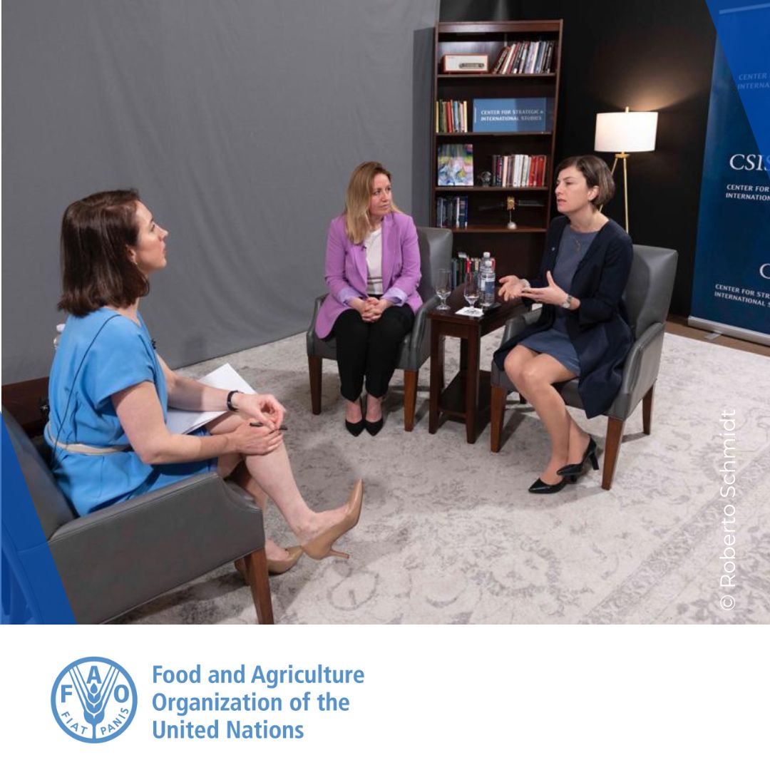 FAONorthAmerica's tweet photo. In case you missed it!

🎥Watch the replay of the in-depth discussion with @FAO's @LM_Phillips &amp; @slavchevska &amp; @welshce of @CSISFood on the key findings &amp; recommendations from @FAO’s ‘Status of Women in Agrifood Systems’ report.

#LetsGrowEquality

👉https://t.co/DORq0gCQW7 https://t.co/BnHwWZyEU7
