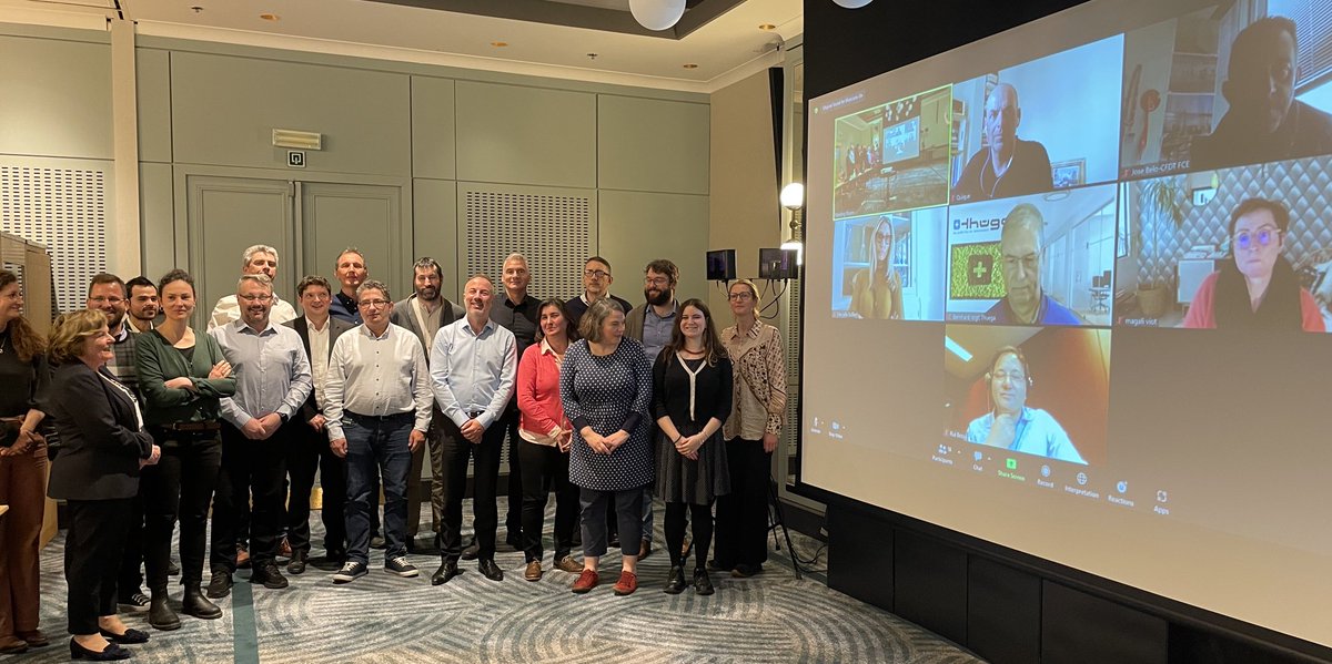 Jude_KD's tweet photo. 💥Historic day! 💥
Good to join our social dialogue on the gas sector - as @industriAll_EU @EPSUnions &amp; @Eurogas_Eu agreed to launch negotiations for the 1st ever European framework agreement on #JustTransition https://t.co/HXE2OMp52P
