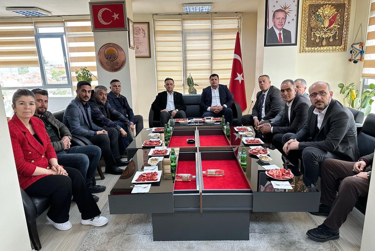 📆 26 Nisan 2023

📍Köprübaşı Belediye Başkanlığı 

Belediye Başkanı Regaip Topuz'u makamında ziyaret ettik. 

Seçim sürecinin ve sonucunun Köprübaşı'mız için hayırlı olmasını diliyor, ev sahipliği için teşekkür ediyorum.