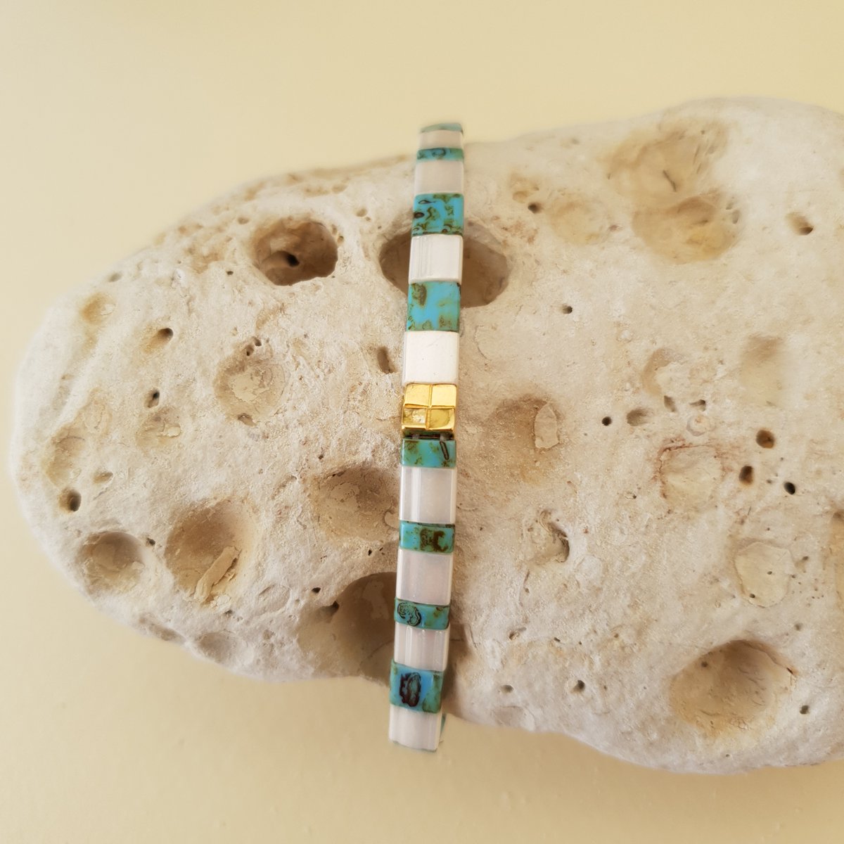 📷Bracelet Tila 'Blanc et Turquoise' 📷
📷bygicrea.com/.../bracelet-t…
#bracelet#braceletfantaisie#perlestila#creatricefrancaise#fabricationartisanale#bygicrea
