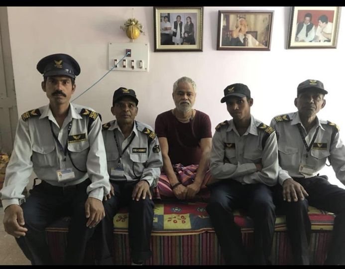 Pran_Security's tweet image. During his stay for filming, Mr. Sanjay Mishra is safe and well-protected by our team of highly qualified security officers. For your peace of mind, put your trust in us to deliver the best security services. #SecurityGuards #ActorProtection #FilmShooting #SafetyFirst