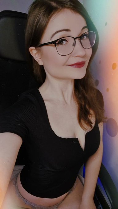 Live in der Cam 💕 Lass uns unartig sein. 😈🤭  👉🏻 https://t.co/hs6hILSLbZ https://t.co/BhEfoTsCbP<a href="/tag/live"class="tags"><span>#live</span></a>