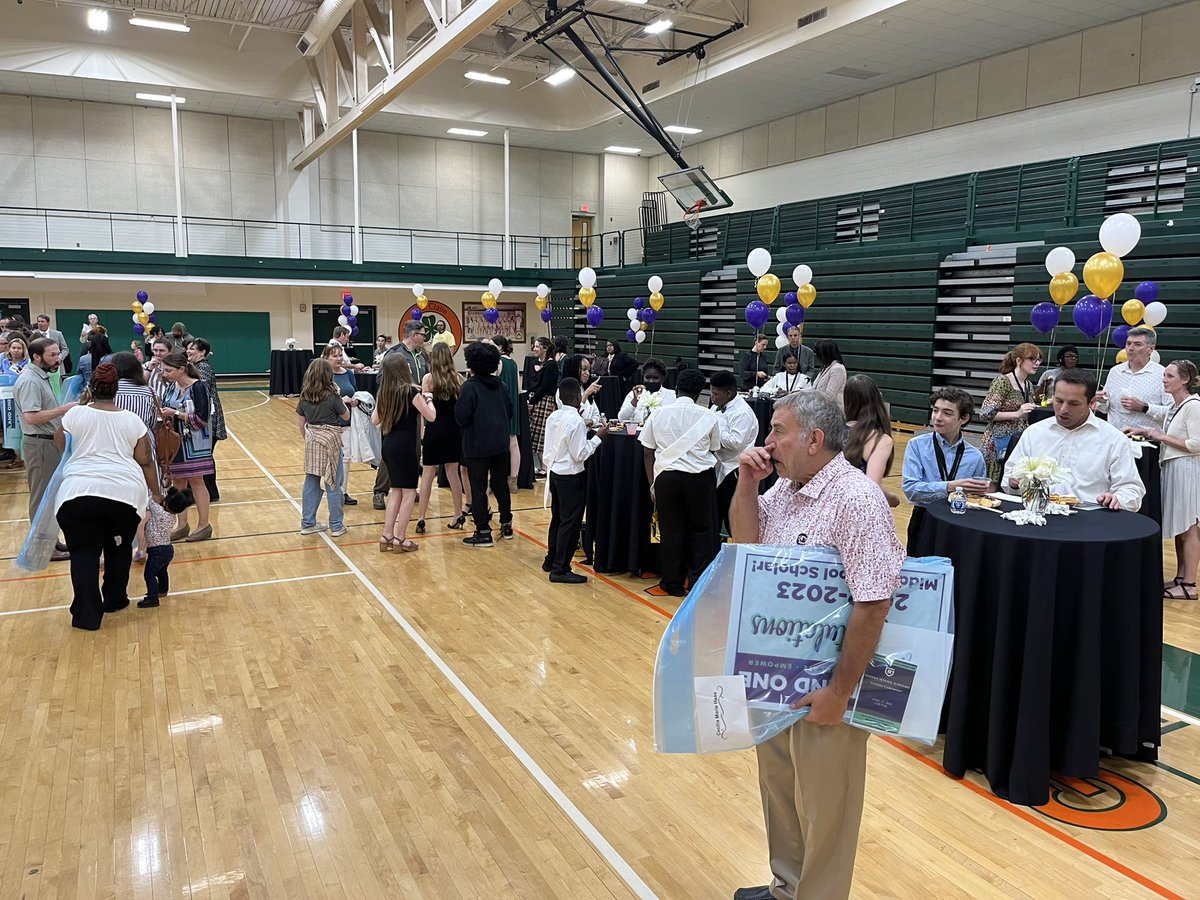 Oh, what a night! The <a href="/RichlandOne/">Richland One Schools</a> Middle School Scholars Awards Ceremony last evening was simply beautiful as we honored some of our most successful students and future leaders! <a href="/JamalGossWIS/">Jamal Goss</a>