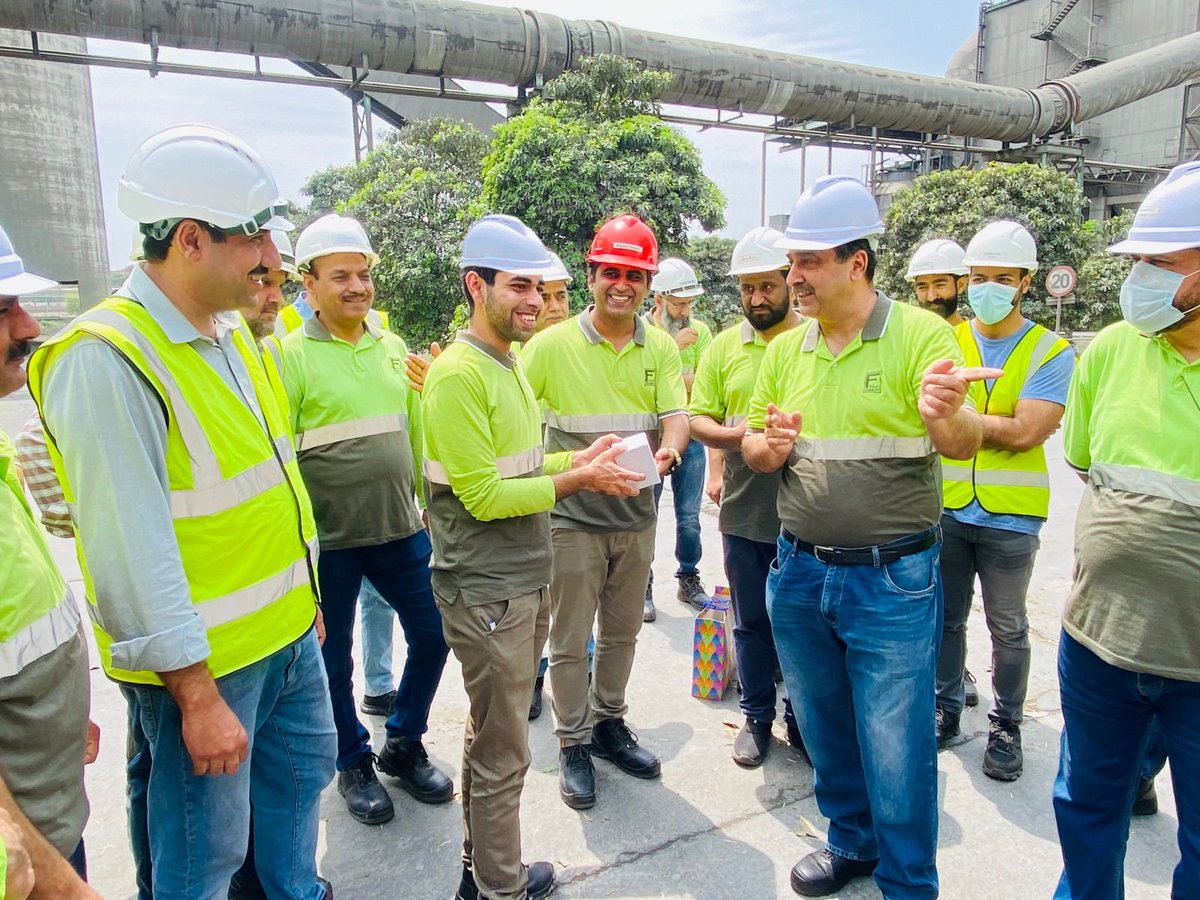 FaujiCement's tweet photo. Fauji Cement celebrated "The World Day on Health and Safety" on April 28th at their Jhang Bahtar plant to raise awareness about health and safety and to promote a safety culture. 

#faujicement #fccl #concretecommitment #management #safety #healthandsafetyday https://t.co/9U5fVOfzoM