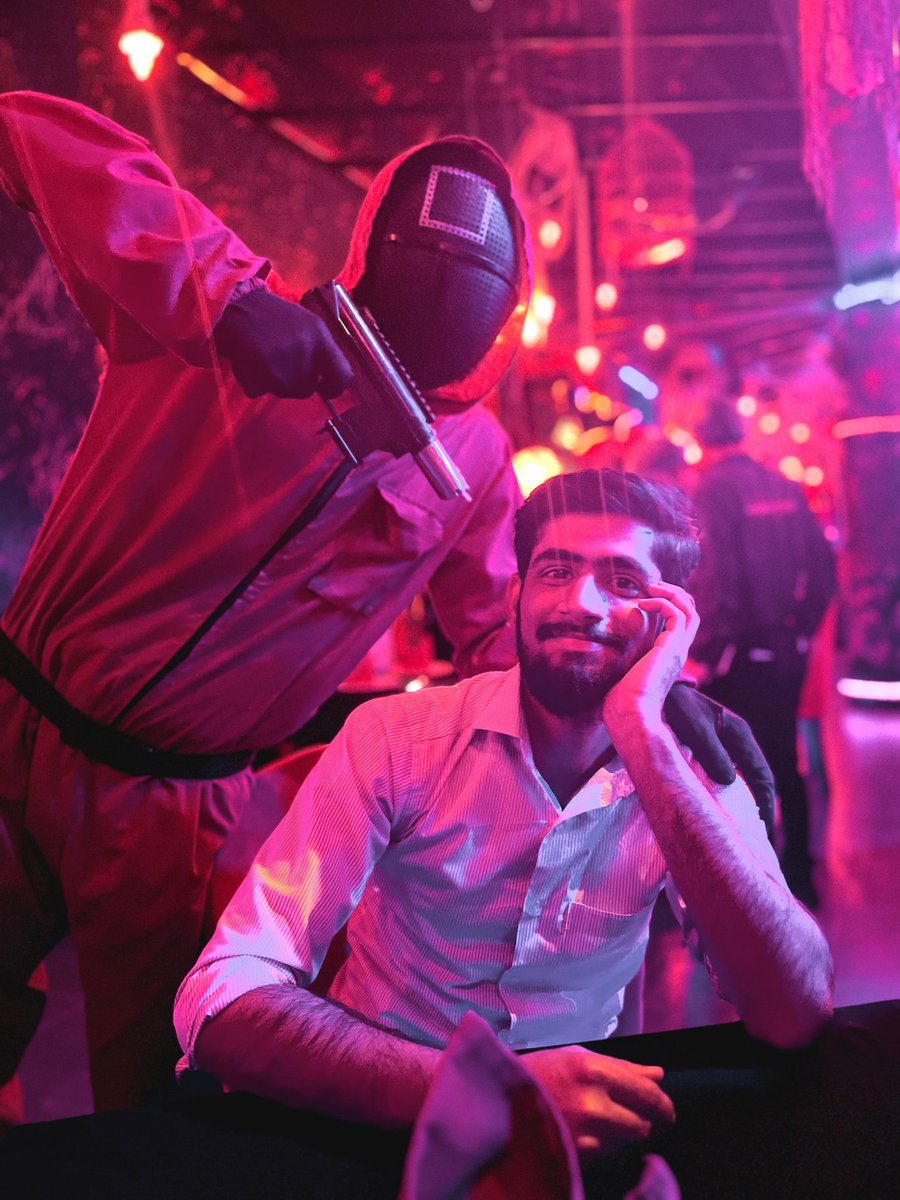 MoazzamRiaz16's tweet image. #moazzam #moazzamriaz #riaz #MoneyHeist