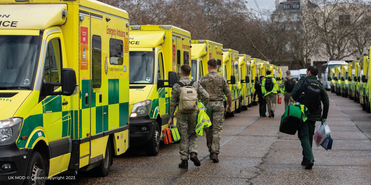 SMC_COMMS's tweet photo. Whether you need a mast for #militaryoperations, #emergencyservices, or #broadcasting, our BR Mast series provides the versatility and reliability you need. 

Contact us today to learn more at sales@smc-comms.com

#SMCpoweringHilomast #Hilomast #SMC Image: UK MOD Crown Copyright https://t.co/gqjYwh2g5O