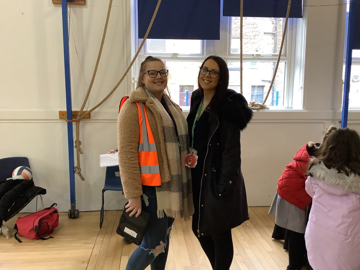 ParkwoodSch's tweet photo. Year 3 @ParkwoodSch welcomed Year 3 from
@LapagePrimary for a visit, as part of building friendships &amp; sharing practices. @Nurture_Trust https://t.co/MfZKNOldn0