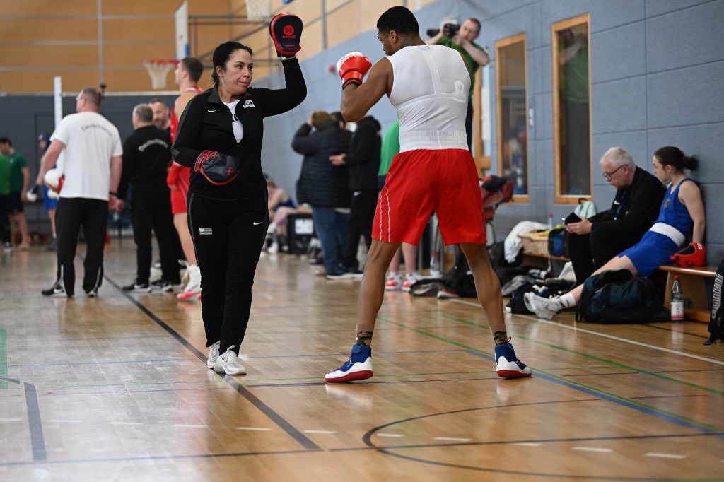 InTheRingWithC1's tweet photo. Thanks @USABoxing @fuelingathletes for these great shots 📸 , it was so good to see y’all 🫶🏼
#kienbaum #germany #multinationcamp #usa #inGodwetrust #itrwc #yfg #boxinglife https://t.co/GVcQ2toQOv