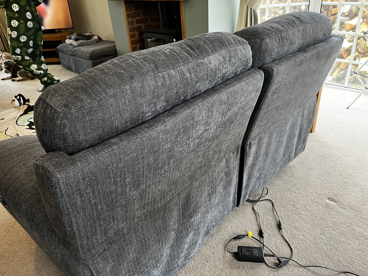 ollie_alien's tweet photo. @Sofology I’m not happy with your assistance: “All polyester yarns have a natural tendency to fluff and ‘fuzz up’ over time”. Our suite is creased and the yarns are pulled . . . it is 5 months old, &amp; we paid over £300 for cover! 
@SofologyHelp @SofologySupport #sofology https://t.co/YjzgTWjY6n