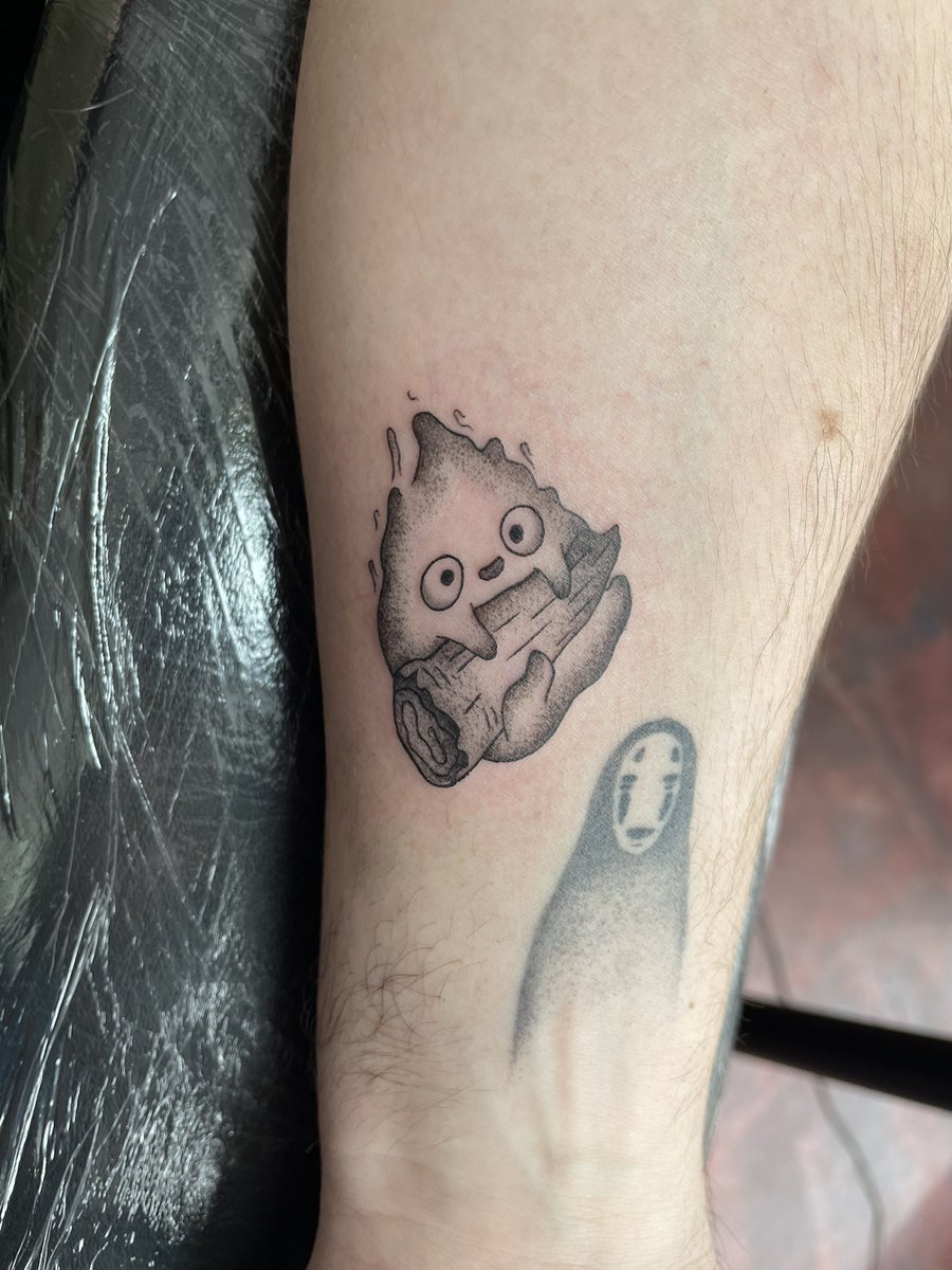 hterenzetti's tweet photo. HEY i have some time tomorrow early afternoon (A SATURDAY) for a couple *small* tattoos!! send me an email with your ideas >:) hlterenzetti@gmail.com https://t.co/hJiWY8jM76