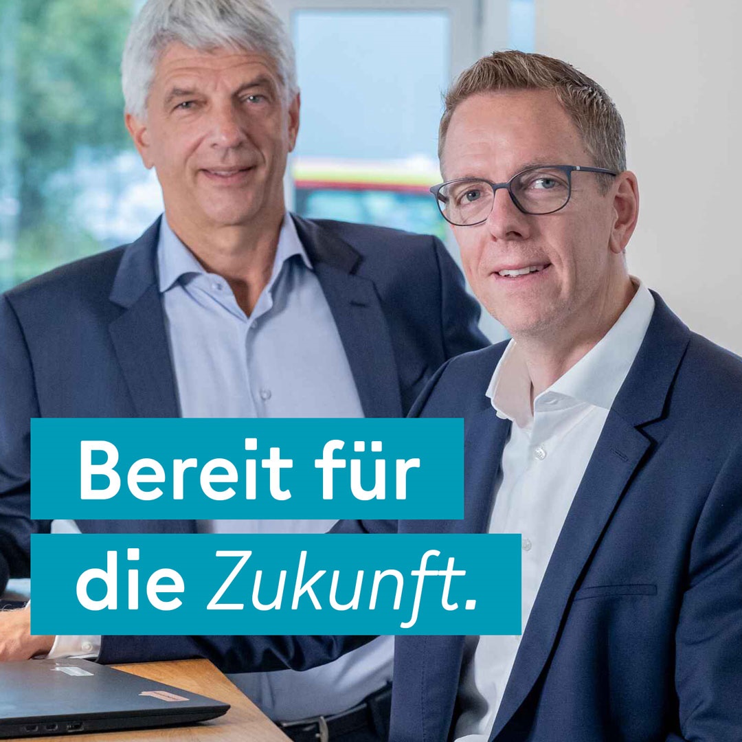 Aus eigenen Reihen: Nach 10 Jahren als #CEO übergibt Armin Zitzmann den Staffelstab an Harald Rosenberger. Die letzten Monate hat er seinen Nachfolger beim Einarbeiten in die neuen Aufgaben begleitet. Damit ist der Vorstandsumbau abgeschlossen und wir sind fit für die #Zukunft.