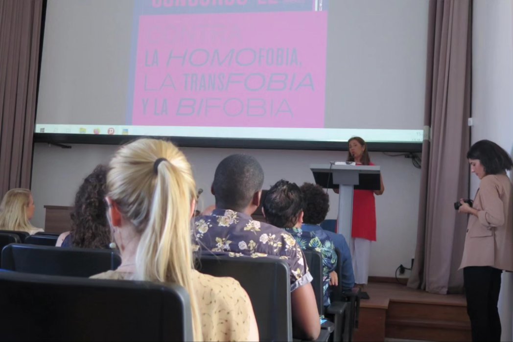 EunicCuba's tweet photo. Premiación del Concurso de Relatos Breves contra la Homofobia, Transfobia y Bifobia. Convocado por el proyecto CLIC Cuba- Europa del Cluster EUNIC Cuba y por la Unión Europea en Cuba . https://t.co/wCo1pJZfJz