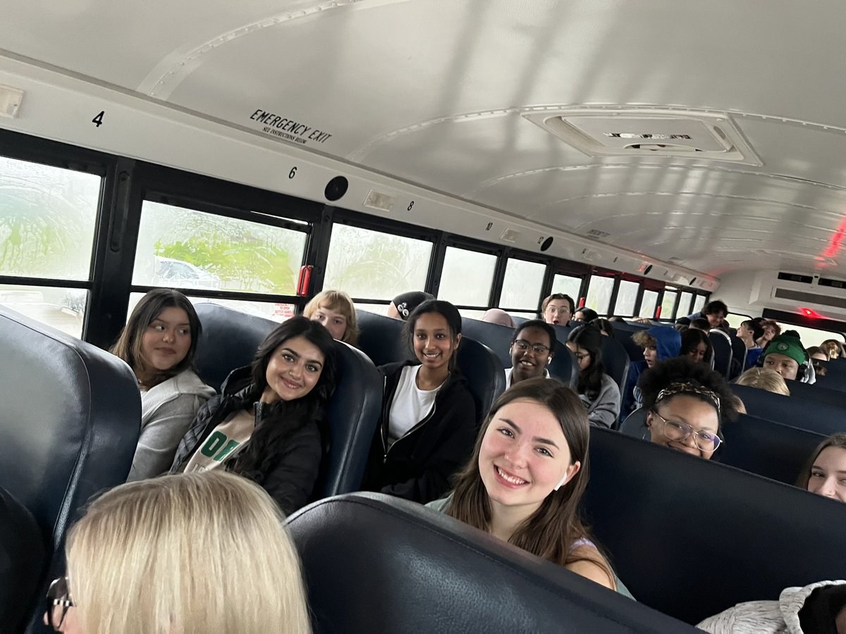 Lauren Tauer tweet media