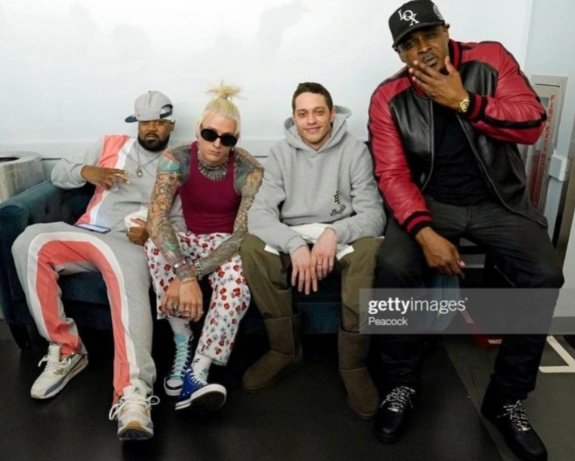 ESTgangBR's tweet image. "I gotta respect the OGs and I know most of them personally"

#machinegunkelly #wutangclan #thelox #PeteDavidson