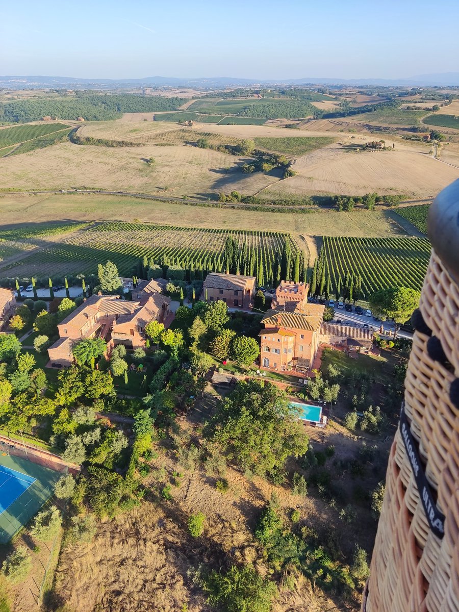 marcheitaly's tweet photo. Realizza il tuo sogno, l'unico segreto per essere Felice 🎈❤️ https://t.co/9KDu5XT3Te