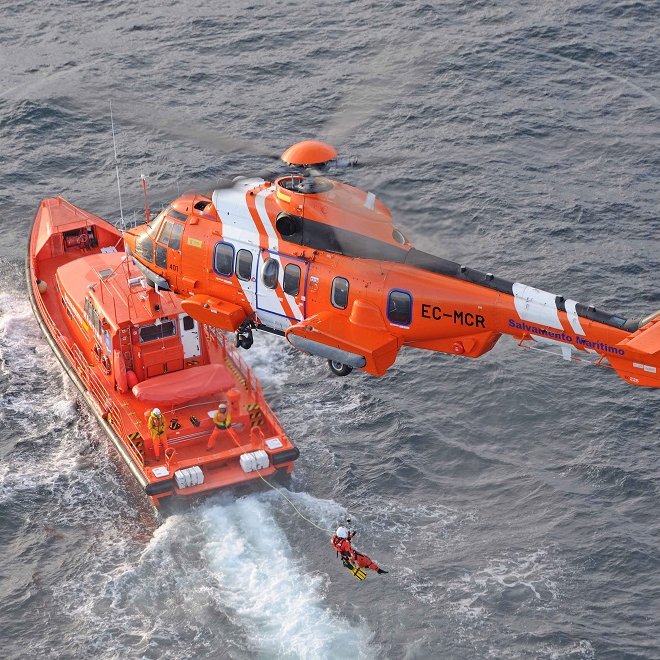 AjPalamos's tweet photo. El festival mariner #Palamós Terra de Mar serà dedicat enguany al salvament marítim, i comptarà amb la realització d’exercicis de rescat a la badia 🚁🛟  tindrà lloc el cap de setmana del 13 i 14 de maig, al port de Palamós🌊 

Més info: https://t.co/LnUAJAH7te https://t.co/TNWXNcf41H