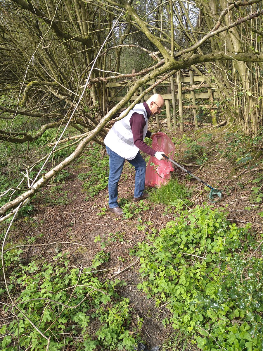 Tom applegate tweet media