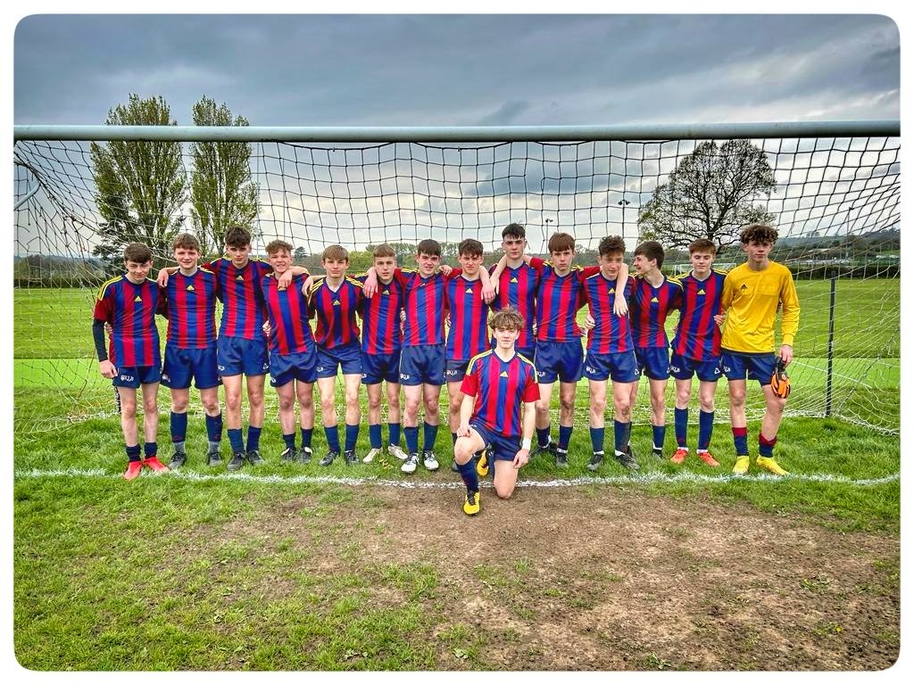 KLBSport's tweet photo. Commiserations to our U15 Boys Football squad who came so close to the County Semi Finals. They've still had an incredible season and should be so proud of their performances. Congratulations and best of luck to @SportStPeters
POTM: C.Emms T.Holden
#ProudToBe #KLBFootball https://t.co/ICNvEu73Hn