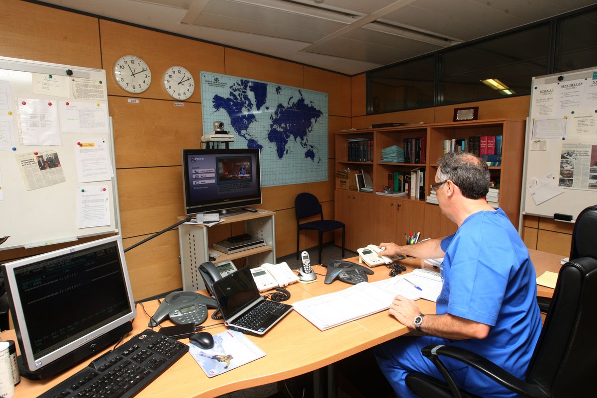 🎂❣️Estamos de aniversario.
El Centro Radio Médico Español #CRME ¡ha cumplido 44 años de servicio! ¿Sabías que es pionero en #telemedicina en España? ¿Conocías su existencia?