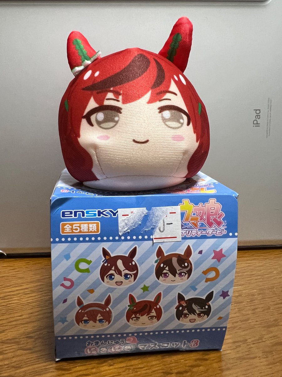 pandamic_2022's tweet image. キタサン、ルドルフ、ブルボン欲しいな〜の結果とぺこら欲しいなーで4回引いた結果。フレームスタンドは当たりました！1勝2敗。
#ウマ娘 
#ホロライブ
#角巻わため