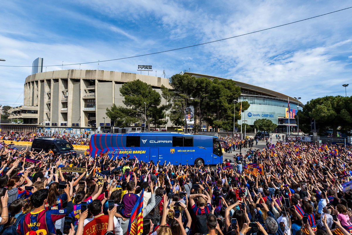giraldez_jona's tweet photo. Una altra nit màgica de @UWCL a l’ Spotify Camp Nou. Estem a la final, gaudiu-lo culers, sou molt grans! Gràcies 💙❤️ https://t.co/CHu8hZT4So
