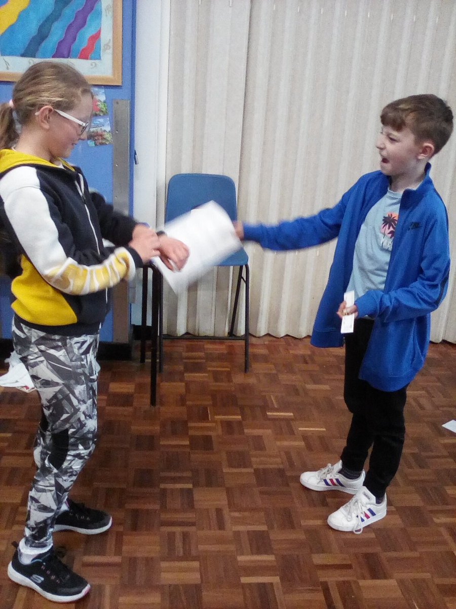 year5barwell's tweet photo. Investigating aid resistance @barwellacademy https://t.co/tMoQfm7H9u