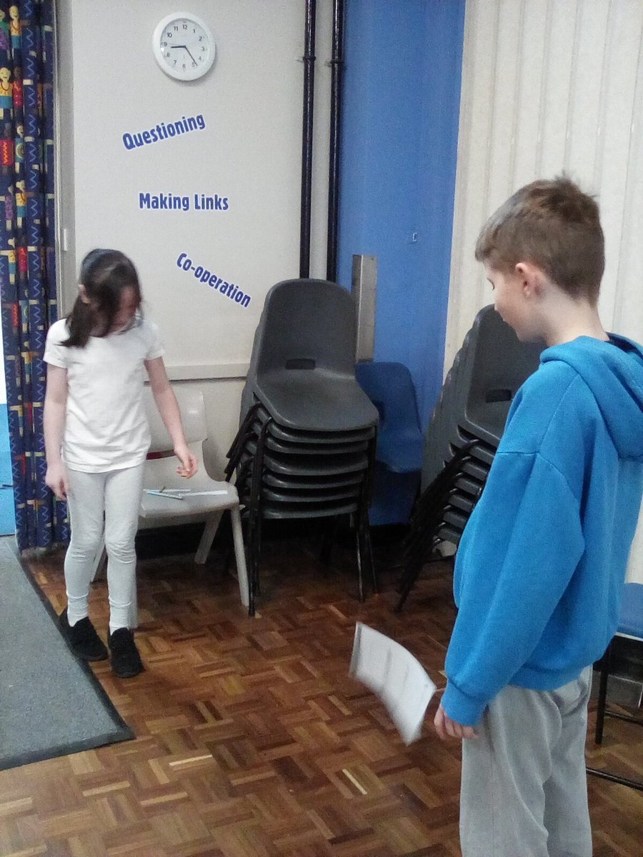 year5barwell's tweet photo. Investigating aid resistance @barwellacademy https://t.co/tMoQfm7H9u