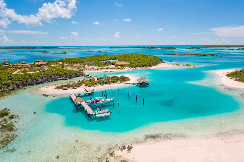 VBahamasRentals's tweet photo. Experience ultimate #vacation escape in the tropical surrounding of Bahamian archipelago with all-inclusive #BahamasVacationHomeRentalsByOwner available without any kind of #BookingFee, #ServiceFee, or Commission on #VacationBahamasRentals. https://t.co/YxunnrArve https://t.co/Jot6j9mFu7