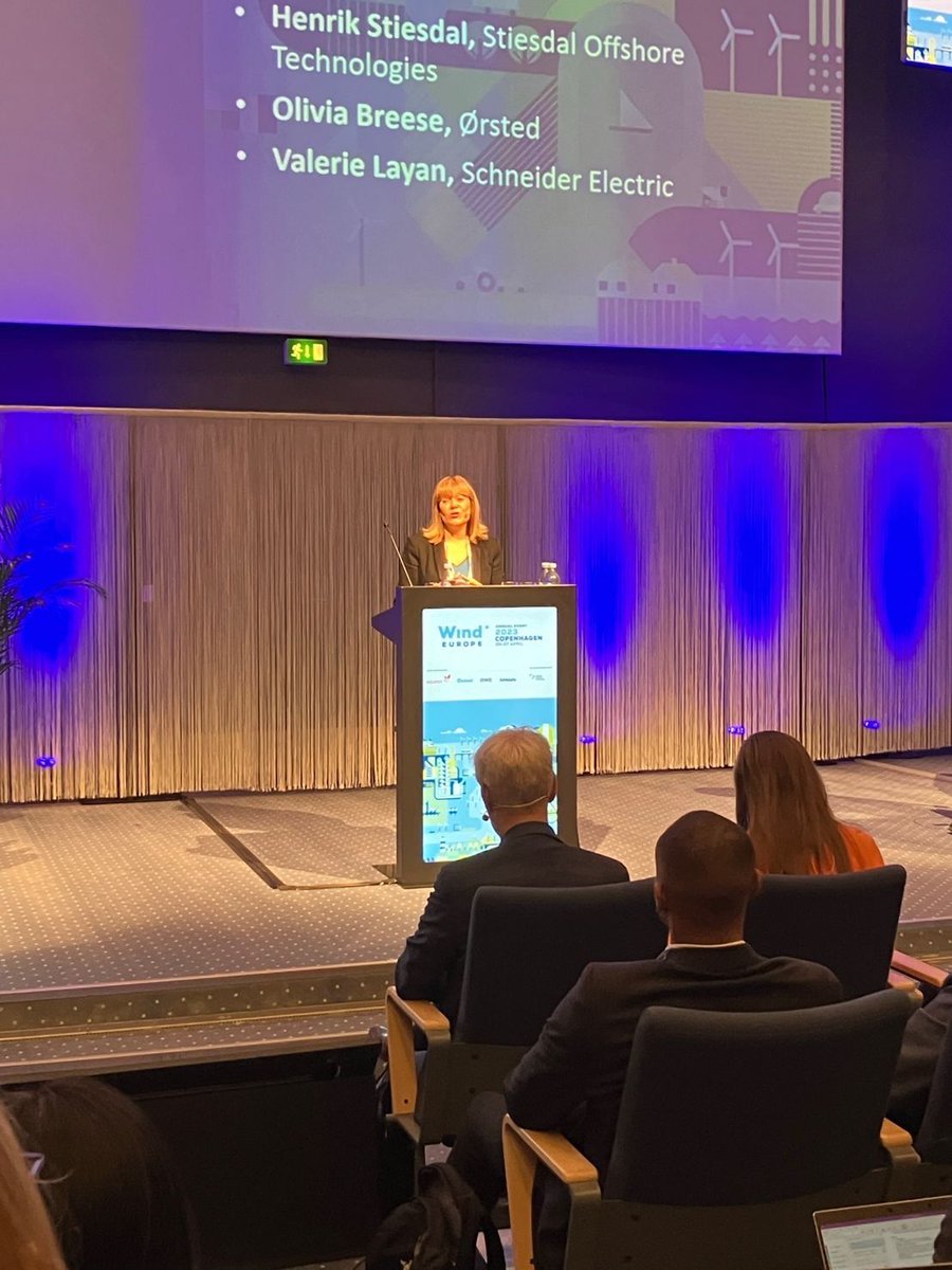 EOPSA board member #ValerieLayan at @WindEurope #windeurope2023 discussing the value of renewable energy in the entire value chain.
#joinus
#letsgetconnected
#timeisnow