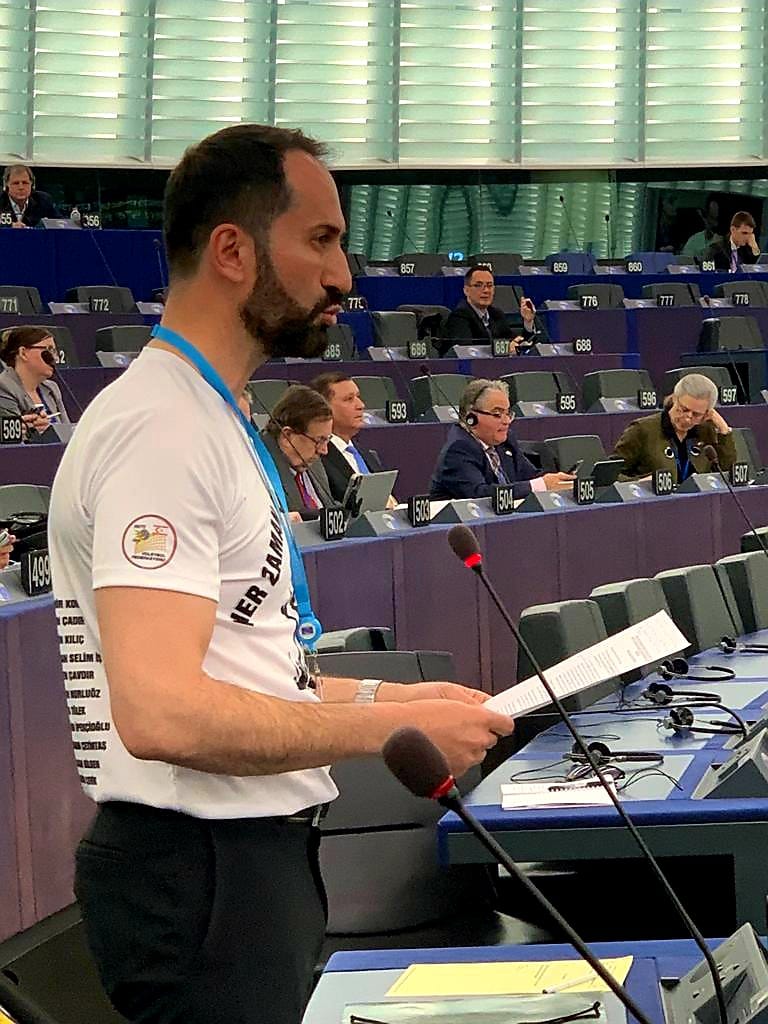 CTPKurumsal's tweet photo. Candan, AKPA’daki konuşmasını Şampiyon Melekler formasıyla yaptı

https://t.co/ptTxjdT9D9 https://t.co/XmNL0L76Dd