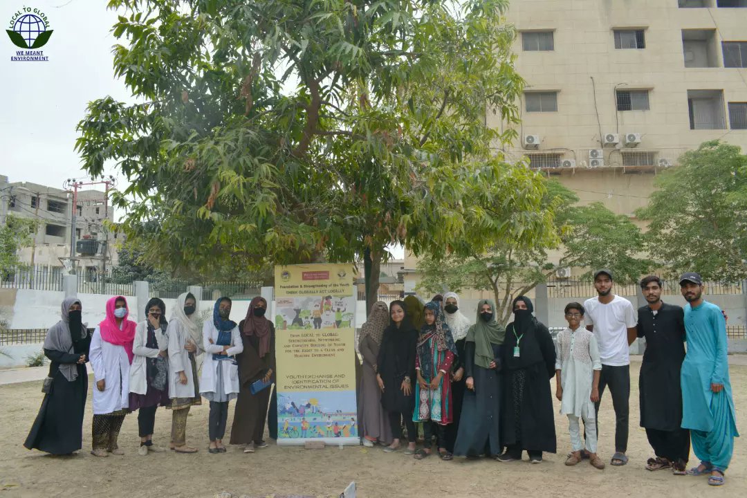 LocaltoGlobalPK's tweet photo. From Waste to Wonder: Youth Inspires Eco-Friendly Recycling through Composting &amp; Eco-Brick Making Demo!" A potential youth led an engaging session on organic waste management, realizing the potential of turning trash into treasure! https://t.co/eLd3aeLU97