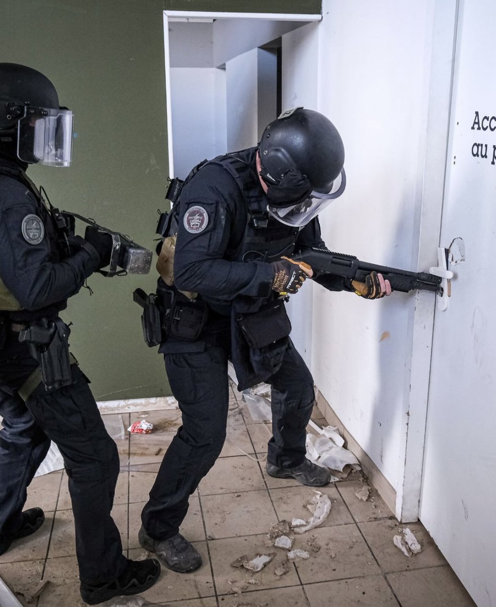 AllaisF's tweet photo. 🇫🇷👊"Pas besoin de clés" Créée officiellement en avril 2016, l'antenne GIGN (AGIGN) de Toulouse succède au peloton d'intervention 2e génération (PI2G) implanté dans la Ville rose en 2004. 📷 defensezonemag https://t.co/gf3Ajocwzb