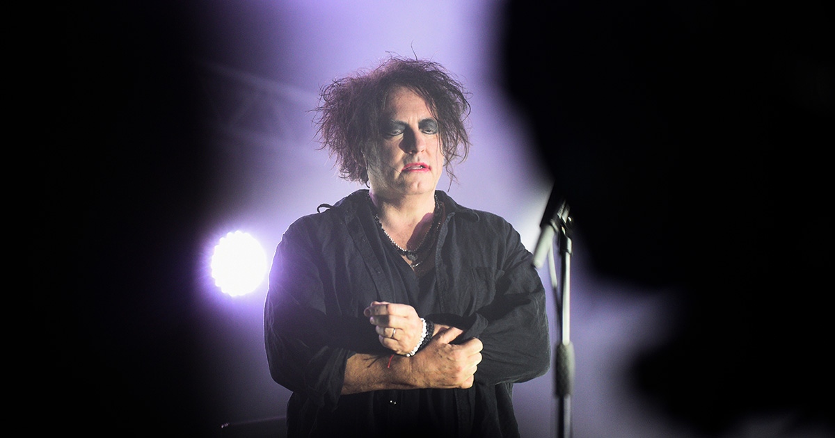 Robert Smith Announces Your High School Girlfriend is Breaking Up With You Again Ahead of The Cure’s 2023 North America Tour
l8r.it/HcIF