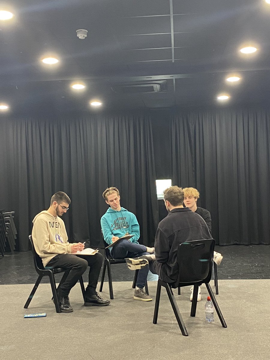 DRAMA SHA (@drama_shs) on Twitter photo The wonderful <a href="/BillyCullum/">B I L L Y 🌈</a> with our BTEC Performing Arts students giving an interview about his career. 🎠<a href="/shsrbk/">Southborough High School</a> The wonderful <a href="/BillyCullum/">B I L L Y 🌈</a> with our BTEC Performing Arts students giving an interview about his career. 🎠<a href="/shsrbk/">Southborough High School</a>