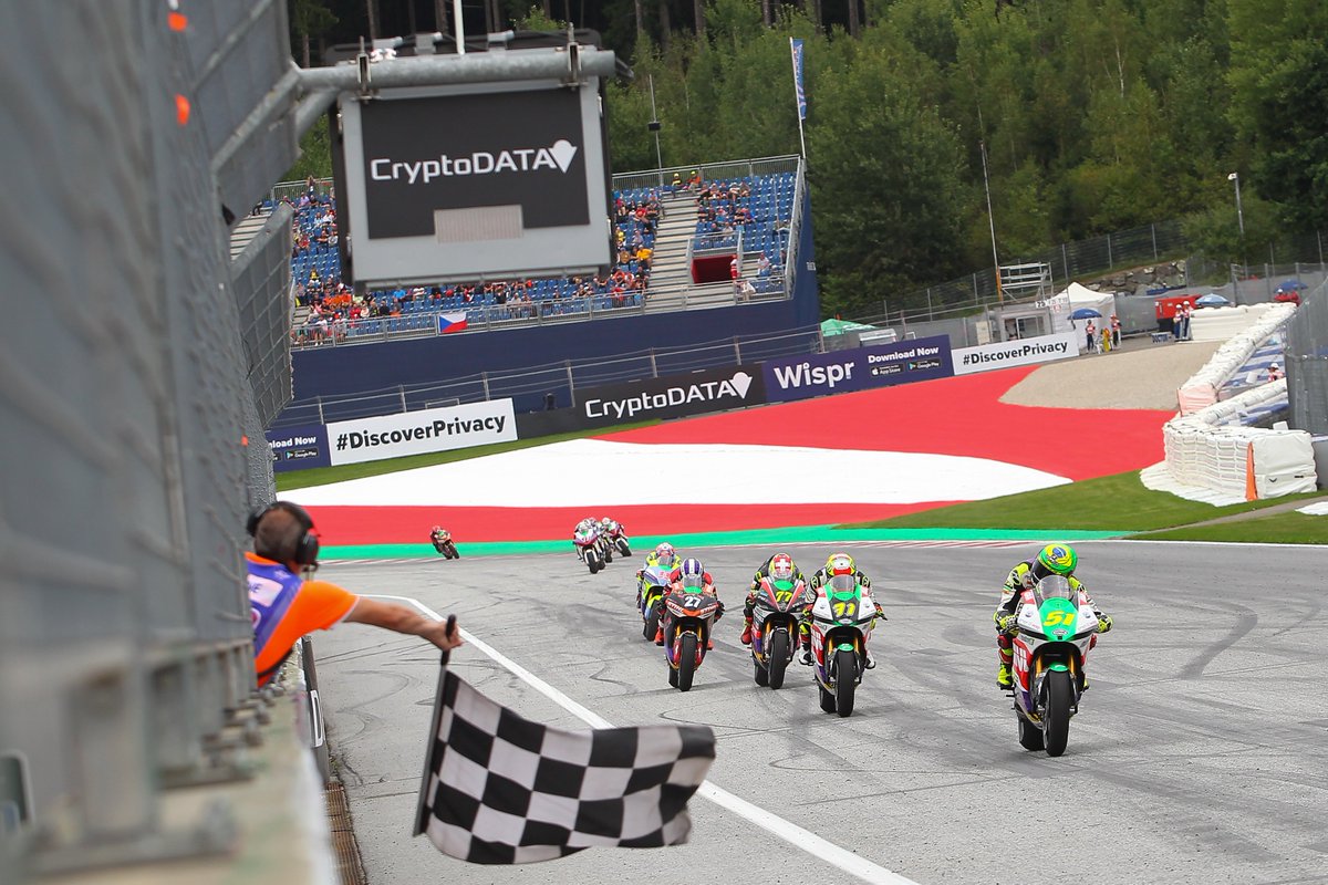 MotoEofficial's tweet image. 🔙⚡And that was... TWO out of TWO victories for @ericgranado at last year&apos;s #AustrianGP 🇦🇹!   

The Brazilian #MotoE rider put on a show at Race 2 in Red Bull Ring, finishing ahead of teammate Miquel Pons and 2022 World Cup Winner @DomiAegerter77🏆

#2022recap