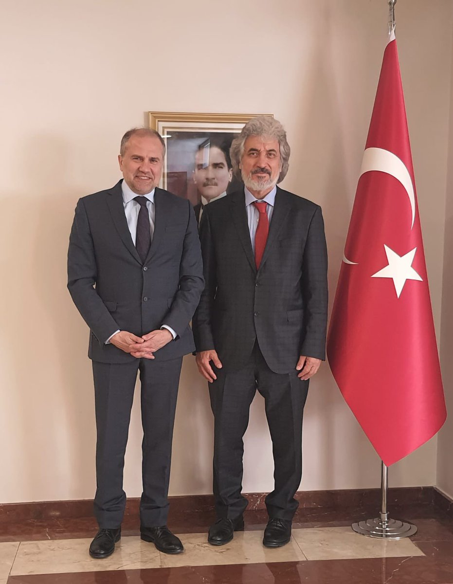 Çeşitli üniversitelerimizin katılımıyla Üsküp’te eğitim fuarı düzenleyen Kafkasya Üniversiteler Birliği Başkanı Prof. Ramazan Korkmaz ziyaretimize geldi. Gençlere Türkiye’de yükseköğretim imkanları sunmaya devam ediyoruz.. <a href="/kunibcom/">KÜNİB</a>