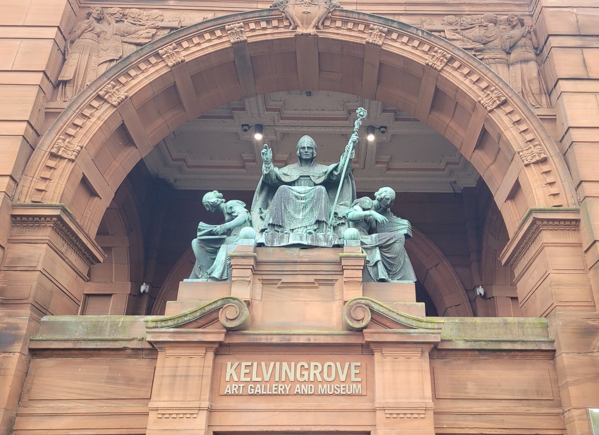 Staff at @KelvingroveArt received an insightful input on how to identify and support vulnerable visitors to the venue and offer them a safe space.

We are delighted that this venue is now part of the Keep Safe initiative!

@IammeScotland 
#GGPartnerships