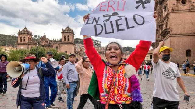 Denunciamos que la derecha que causó más de 70 muertes de hermanos indígenas y mantiene al presidente constitucional
<a href="/PedroCastilloTe/">Pedro Castillo Terrones</a> preso e incomunicado injustamente ha comenzado a censurar cualquier denuncia contra @DinaBoluarteZ. Así funcionaba la coordinación del Plan