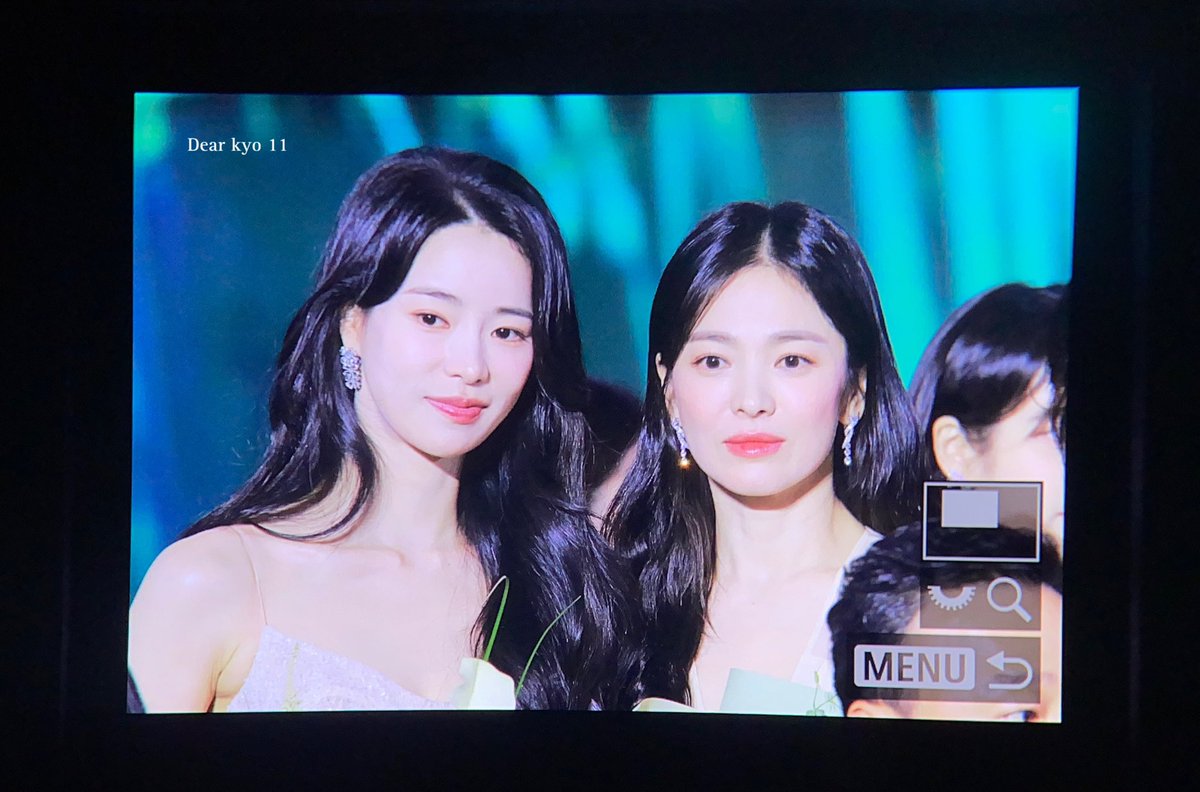 팀 짱글로리 🫶🏻☀️
#송혜교 #SongHyeKyo #TheGlory 
#임지연 #LimJiYeon 
#백상예술대상 #BaeksangArtsAwards