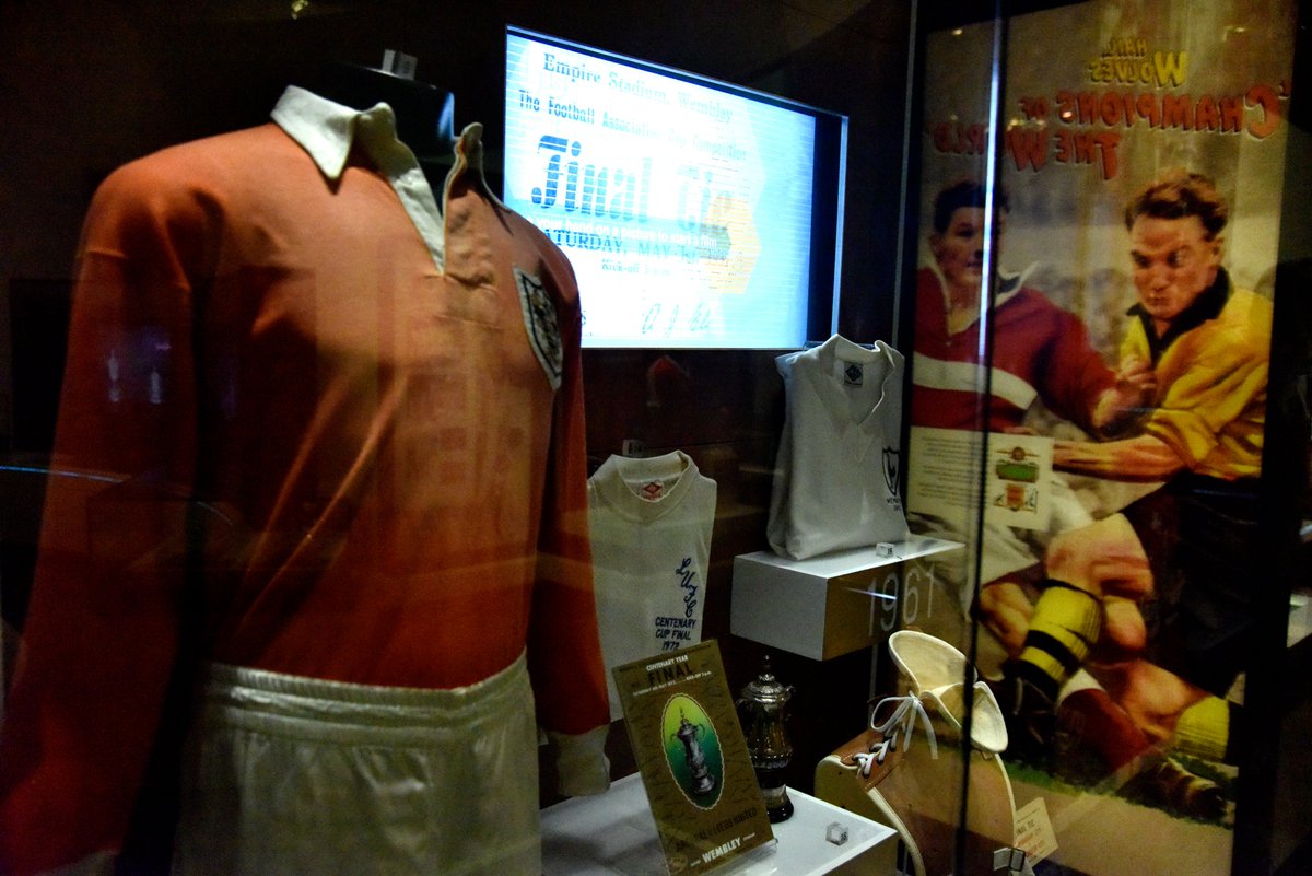 FootballMuseum's tweet photo. Now that's quite the collection. All you're missing is a bit of kit!
(no you can't have Stan's)
#Wembley100 #MatthewsFinal https://t.co/t7dcP2P2y6