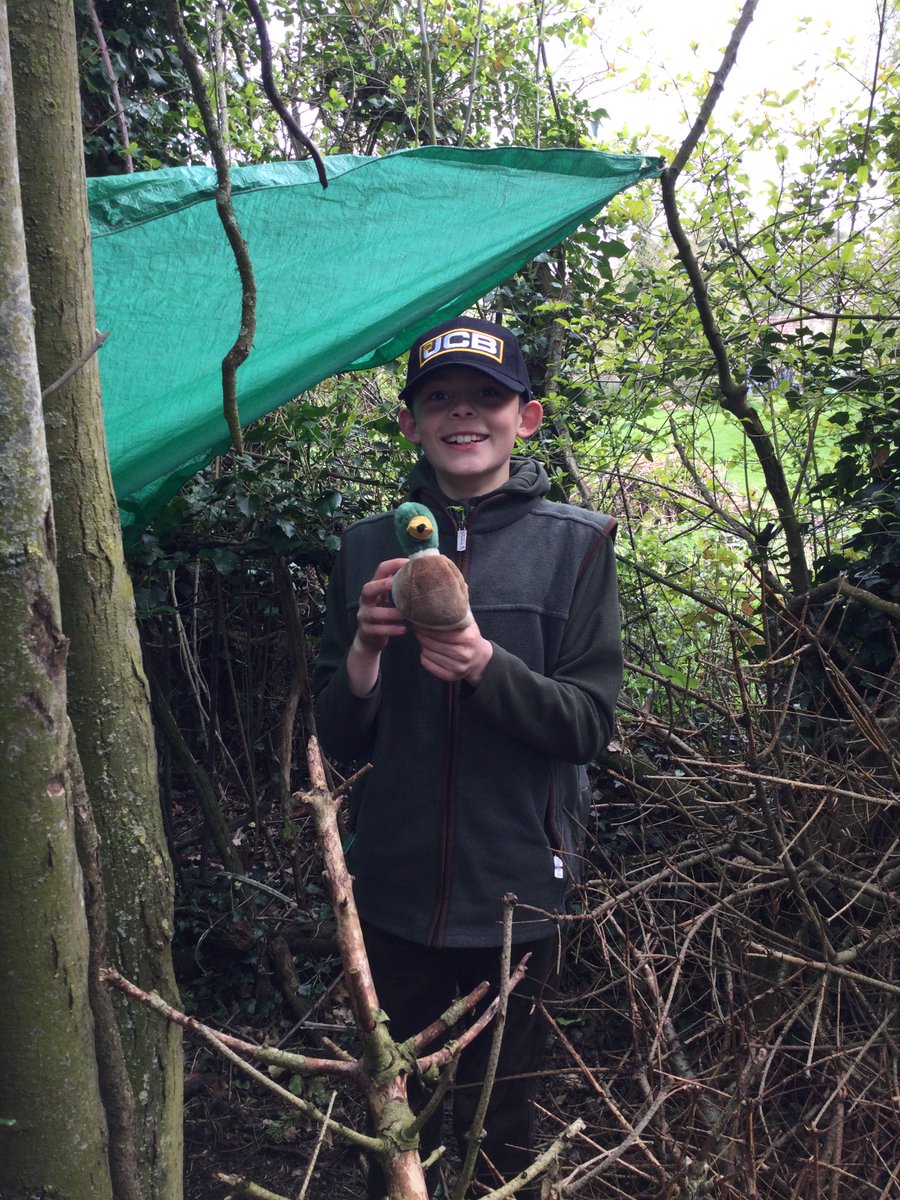 AlburghCE's tweet photo. #Oaksclass were buzzing to be back at Forest School this week and will continue their weekly sessions until the end of the year. #KS2 #forestschool https://t.co/t4Xpqma6nL