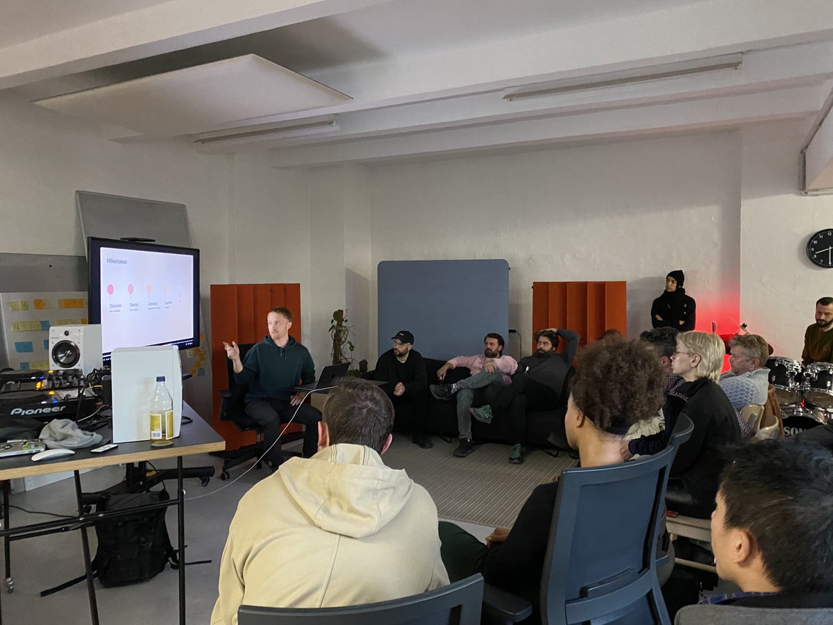 Loominate_Agency tweet media