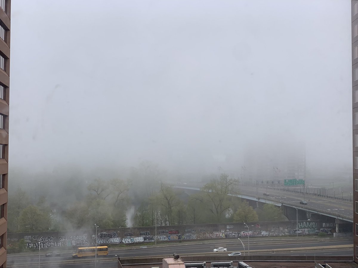 Gibbsy33's tweet photo. It's #8oclock. Maybe I should turn my apartment into a lighthouse, especially on these foggy days? It's tough to see out there on the river today! Happy Friday everyone! https://t.co/sHQpVfpVtW