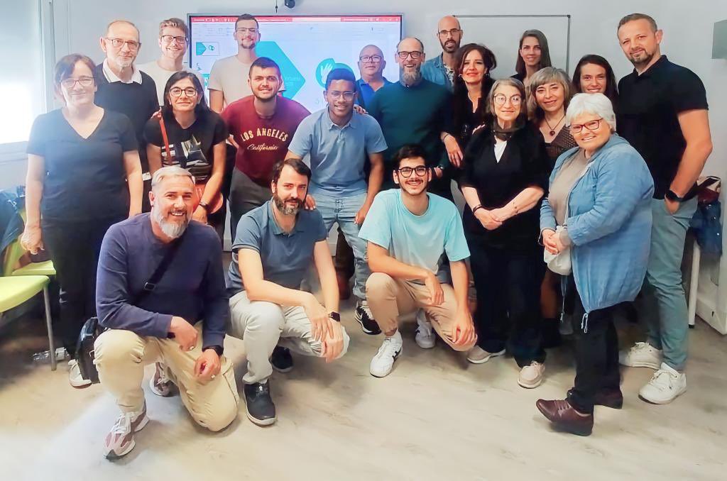 FeSorCam tweet media