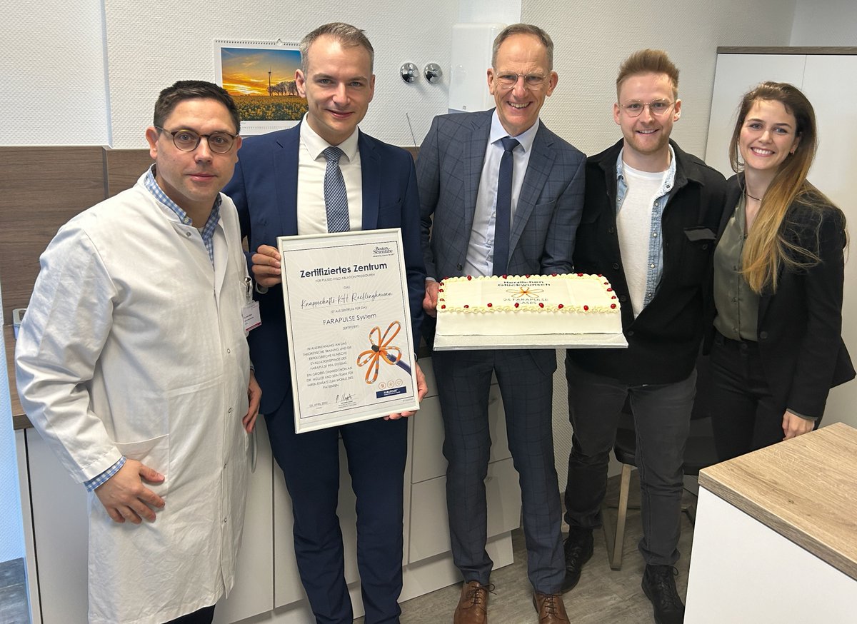 BSC_EU_Heart's tweet photo. Congratulations to @dr_pmueller and his team from @KKliniken for completing the FARAPULSE evaluation phase with 33 cases in 6 weeks!
We also thank the BSC team, @sattler_ulrike et. al for their support.
Learn more on Farapulse #PFA system here: https://t.co/AcbkxJW4Hm
#BSCEMEA https://t.co/IqPfL9gZIR