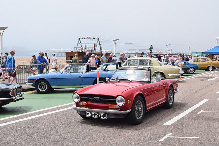 Classic Car Weekly tweet media