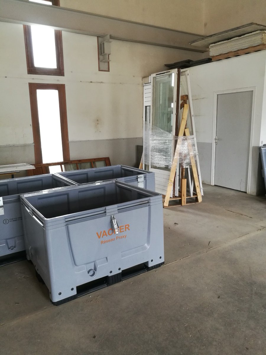 Inauguration de l'entreprise à but d'emploi ce jeudi, les Ateliers Aniciens, au Puy en Velay. Une belle aventure partenariale sur l'inclusion qui se poursuit avec 12 salariés et une centaine d'ici 4 ans. #AvecPôleEmploi 👍 <a href="/ZeroChomeurLD/">Territoires zéro chômeur de longue durée</a> <a href="/PeyrardK/">PEYRARD Karine</a> @poleemploi_ara