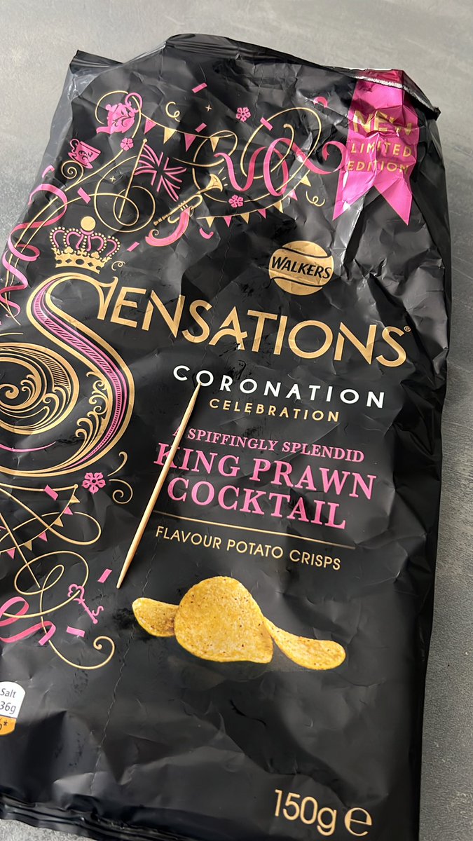 SJAddison08's tweet photo. Found a cocktail stick in this bag of crisps… @walkers_crisps, please tell me this is meant to be a joke? 😂 https://t.co/LV98rMvl82