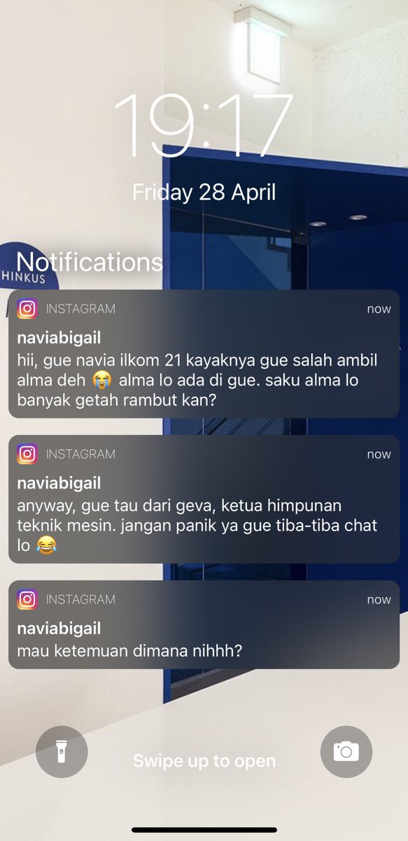 vanillil0's tweet photo. gara-gara almamater

min yoongi few tweets au
by vanillil0 https://t.co/pu0nMsTHM3