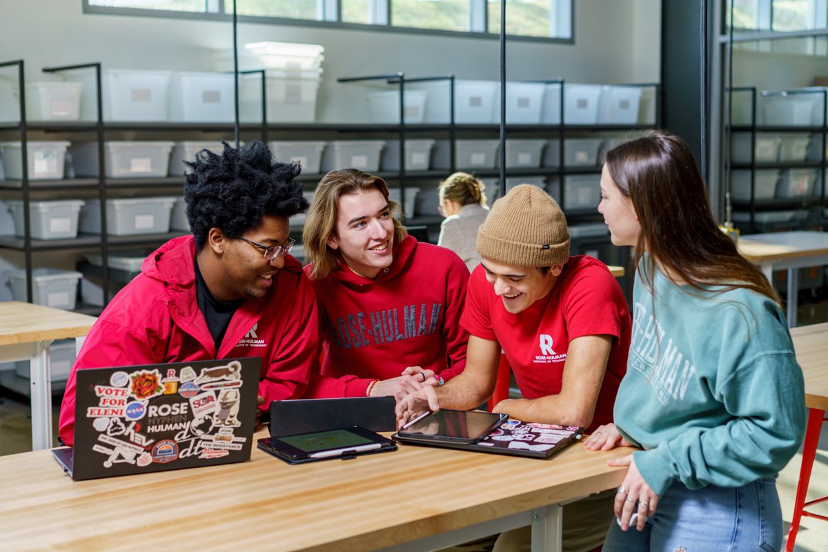 Stellar academic quality, affordable cost, &amp; strong career prospects for graduates ranked #rosehulman in the top 25 of America’s best value private colleges for '23 by <a href="/ThePrincetonRev/">The Princeton Review</a>. We're also No. 1 for internships &amp; in the top 10 for career placement.
rose-hulman.edu/news/2023/rose…
